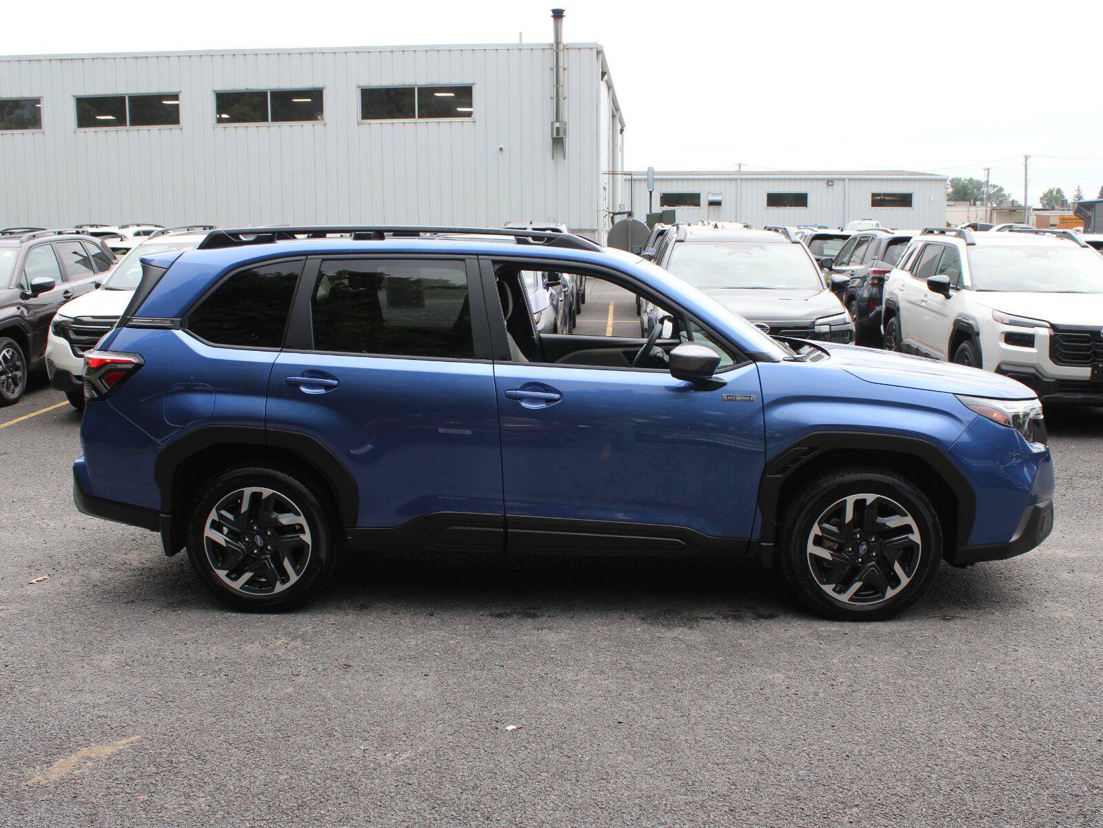 Certified 2025 Subaru Forester Premium AWD/4WD image 4