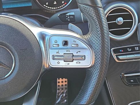 Used 2022 Mercedes-Benz GLC 300 GLC 300 image 19