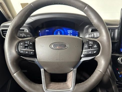 Certified 2023 Ford Explorer Platinum w/ Technology Package AWD/4WD image 22