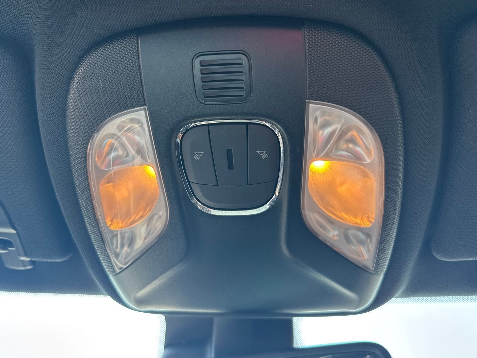 Used 2025 Jeep Compass Limited AWD/4WD image 10