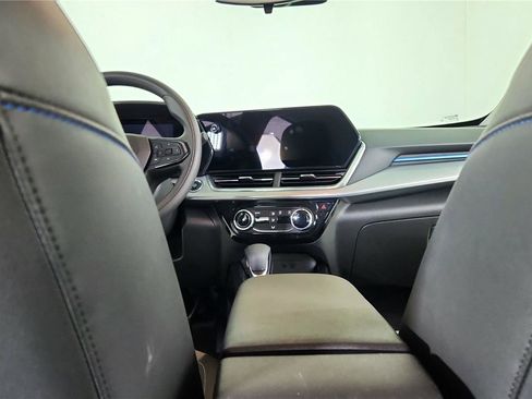 Used 2024 Chevrolet Trax LT image 19