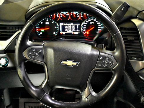Used 2015 Chevrolet Suburban LT image 39