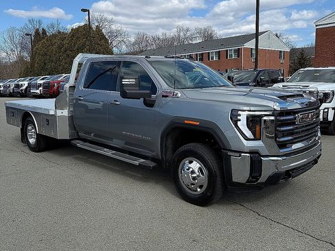 New 2026 GMC Sierra 3500 SLE image 6