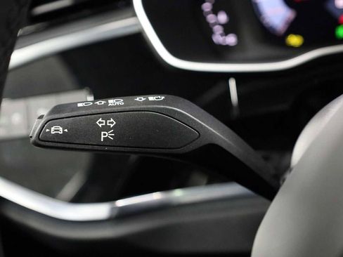 Certified 2025 Audi Q3 2.0T Premium w/ Convenience Package image 29