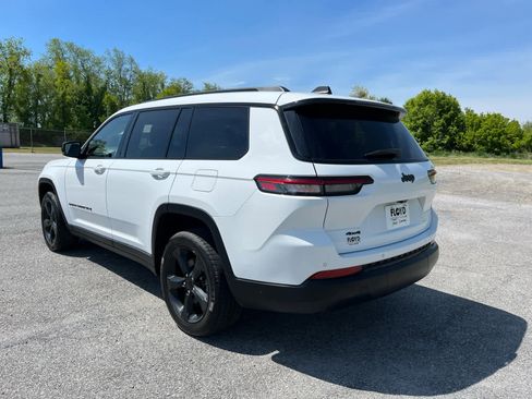 Used 2023 Jeep Grand Cherokee L Laredo AWD/4WD image 5