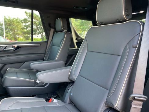 New 2025 Chevrolet Tahoe Premier image 16