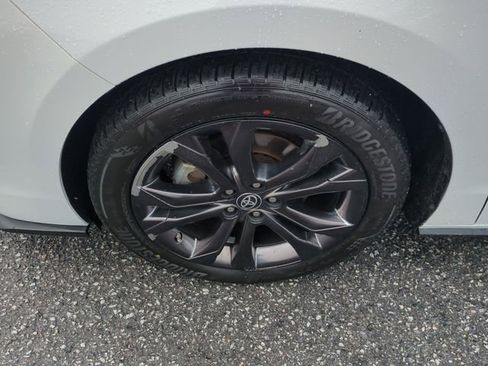 Used 2023 Toyota Sienna XSE image 10