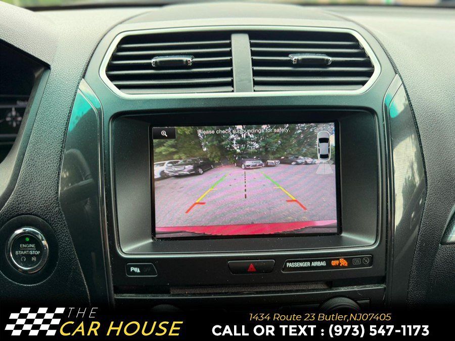 Used 2016 Ford Explorer XLT w/ Equipment Group 202A AWD/4WD image 33