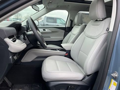 New 2026 Ford Explorer Active w/ Active Comfort Package AWD/4WD image 5
