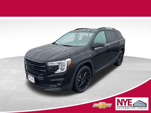 Used 2023 GMC Terrain SLT w/ Infotainment Package II image 1