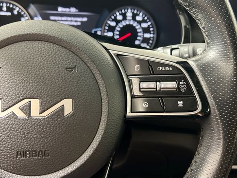 Used 2022 Kia Seltos SX w/ Sunroof Package image 19