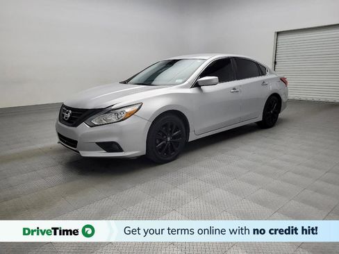 Used 2016 Nissan Altima 2.5 SV image 1