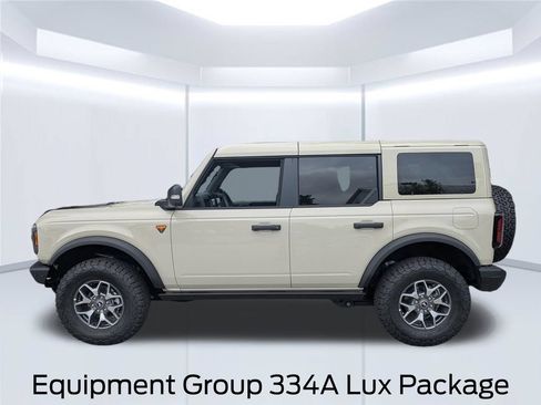 New 2025 Ford Bronco Badlands AWD/4WD image 2
