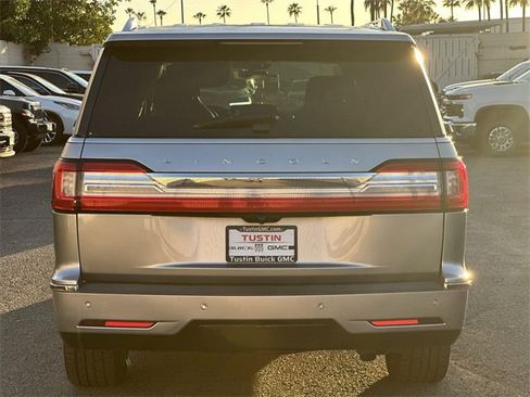 Used 2021 Lincoln Navigator L Reserve image 5