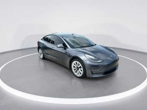 Used 2023 Tesla Model 3 Standard Range RWD image 2