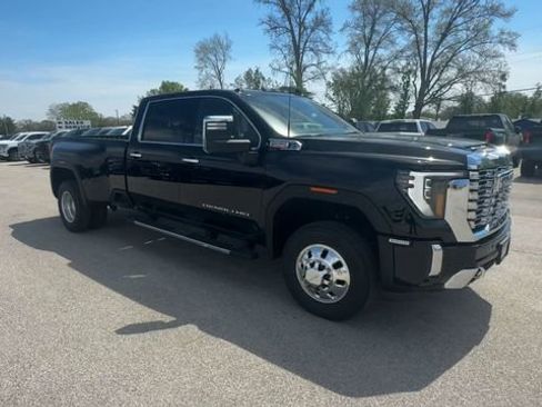 New 2026 GMC Sierra 3500 Denali image 2