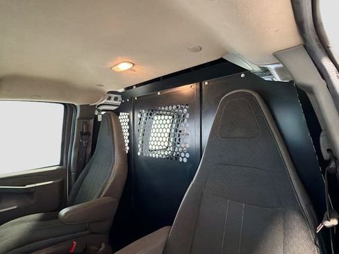 Used 2022 Chevrolet Express 2500 w/ Driver Convenience Package image 17