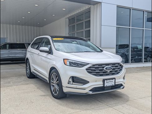 Used 2019 Ford Edge Titanium w/ Equipment Group 301A FWD image 5