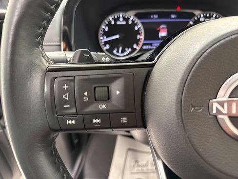 Used 2023 Nissan Pathfinder SL image 25