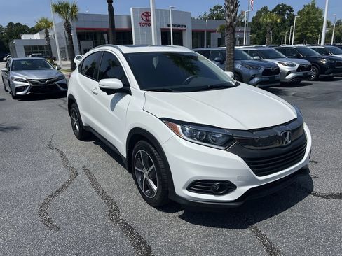 Used 2022 Honda HR-V EX image 2
