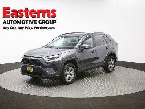 Used 2022 Toyota RAV4 XLE w/ Convenience Package AWD/4WD image 58