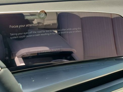 New 2026 Cadillac Vistiq Sport w/ LPO, Floor Liner Package AWD/4WD image 17