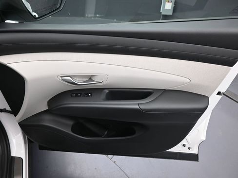Used 2025 Hyundai Tucson SEL AWD/4WD image 28
