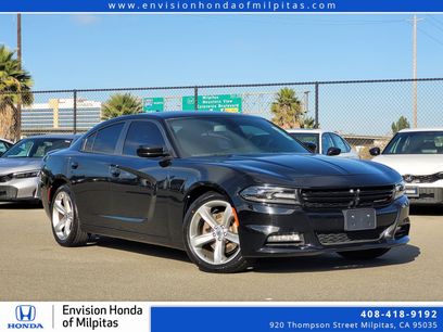 Used 2017 Dodge Charger R/T w/ Navigation & Travel Group