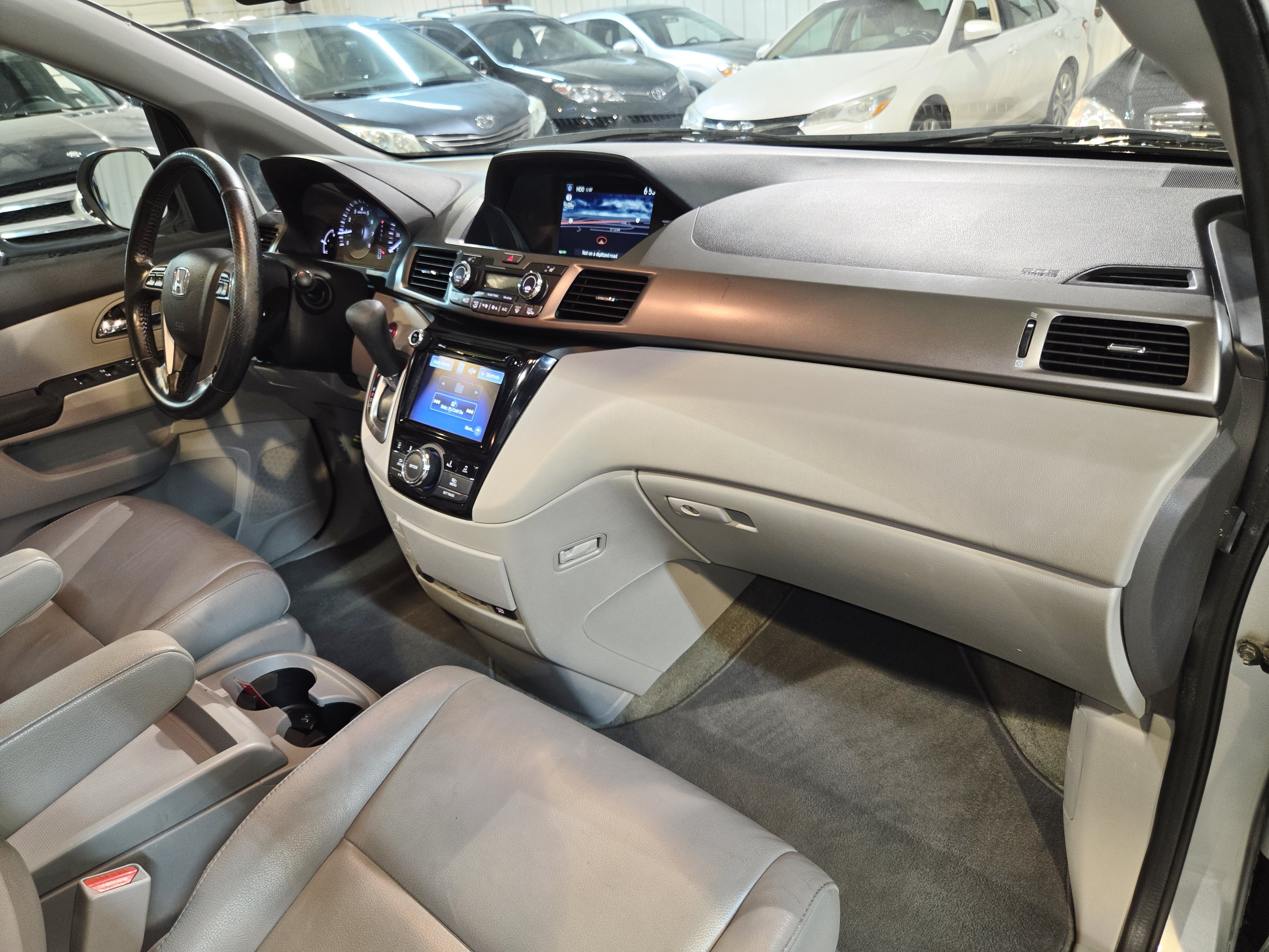 Used 2015 Honda Odyssey EX-L image 30