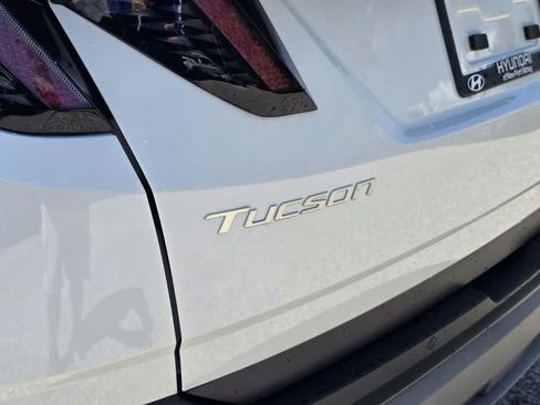 New 2026 Hyundai Tucson Limited FWD image 13