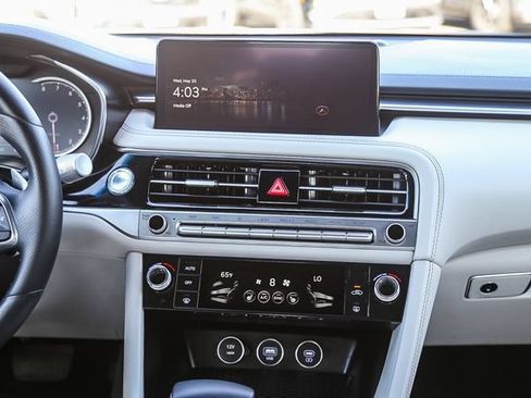 Used 2025 Genesis G70 2.5T RWD image 14