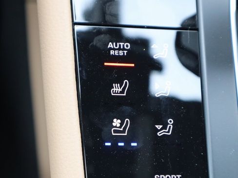 New 2025 Porsche Macan image 25