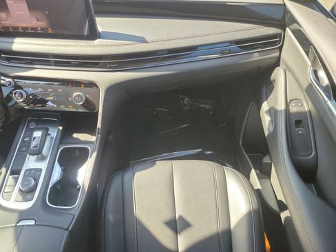 Certified 2025 INFINITI QX60 Pure w/ Cargo Package image 10