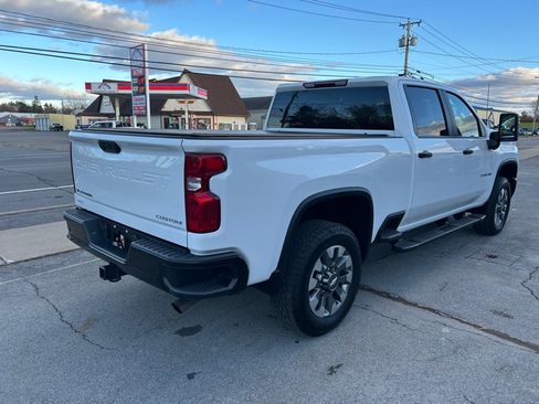 Used 2024 Chevrolet Silverado 2500 Custom w/ Custom Value Package image 7