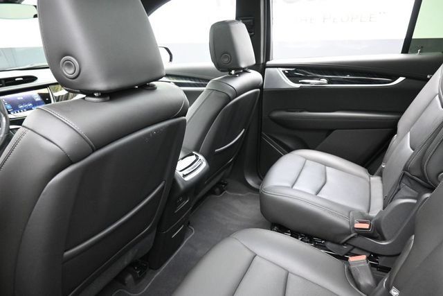 Used 2025 Cadillac XT6 Premium Luxury AWD/4WD image 24