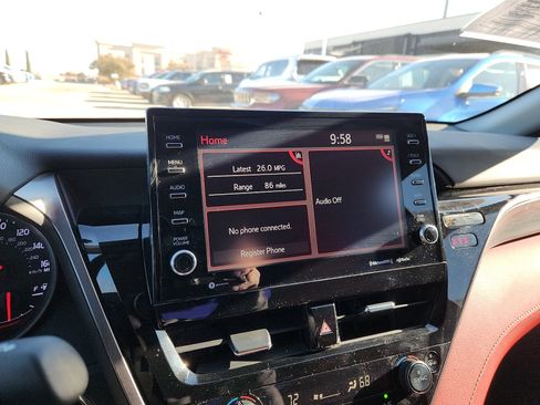 Used 2022 Toyota Camry XSE image 18