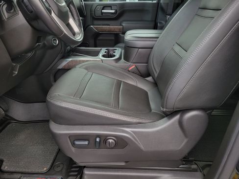 Used 2023 GMC Sierra 2500 Denali w/ Denali Black Diamond Edition AWD/4WD image 6