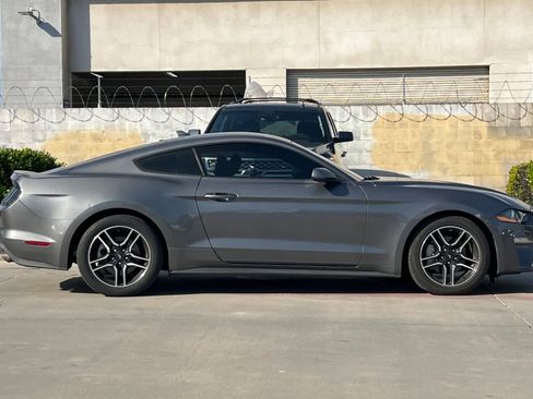 Used 2022 Ford Mustang Premium image 9