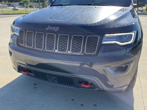 Used 2021 Jeep Grand Cherokee Trailhawk w/ Trailhawk Luxury Group image 10