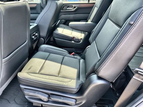 New 2026 GMC Yukon Denali w/ Sun & Power Step Package image 16