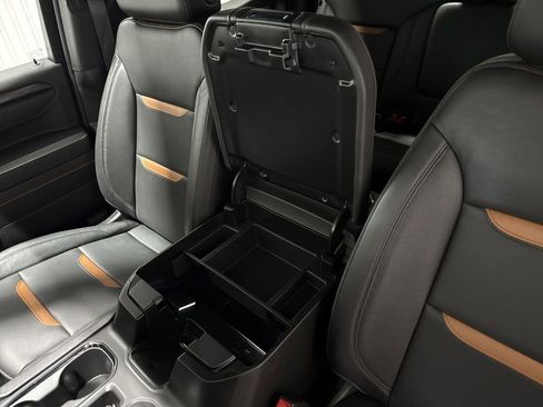 Used 2025 GMC Sierra 1500 AT4 image 36