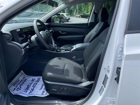 New 2025 Hyundai Tucson SEL image 17