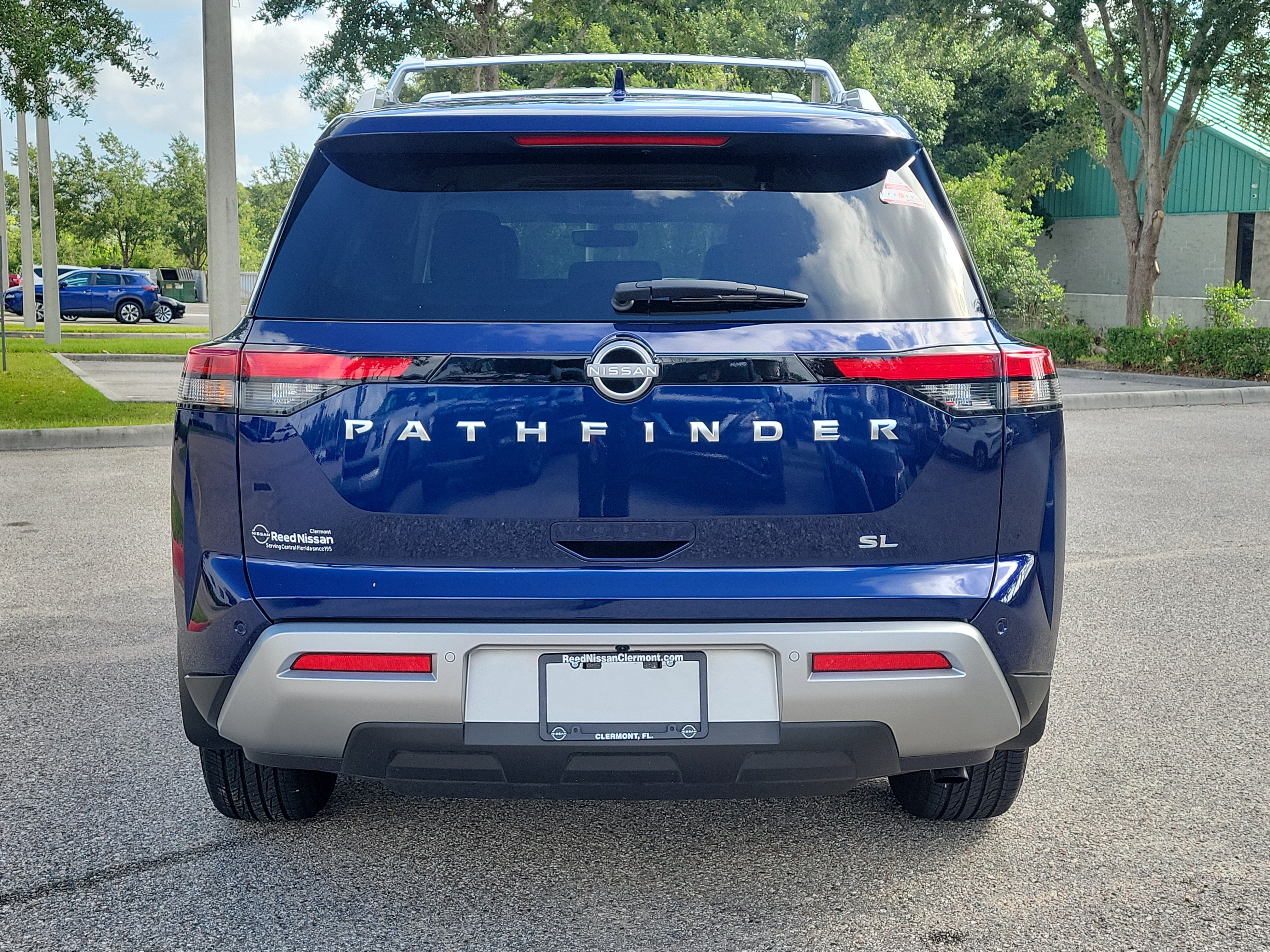 Certified 2025 Nissan Pathfinder SL FWD image 7