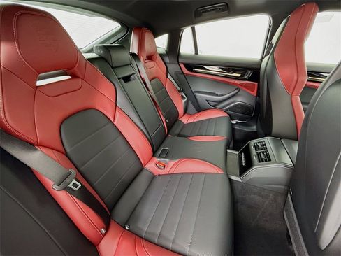 New 2026 Porsche Panamera image 29