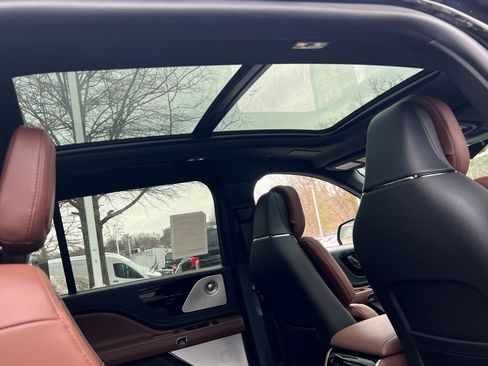 New 2026 Lincoln Aviator Reserve image 10