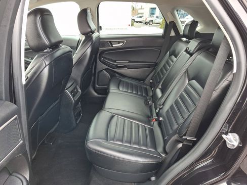 Used 2022 Ford Edge SEL w/ Convenience Package image 10