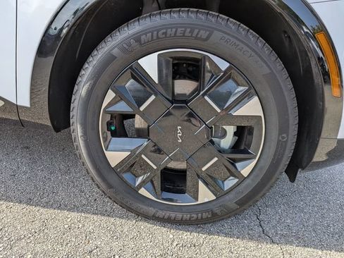 Certified 2026 Kia Sportage SX AWD/4WD image 11