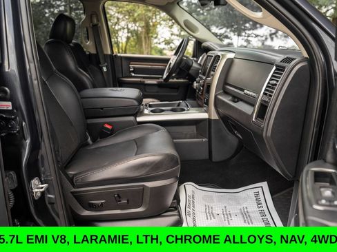 Used 2017 RAM 1500 Laramie w/ Convenience Group AWD/4WD image 22
