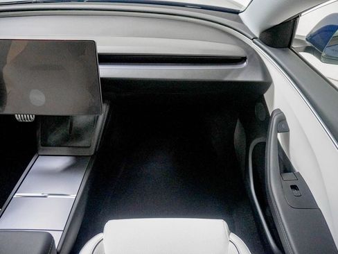 Used 2025 Tesla Model 3 Performance AWD/4WD image 30