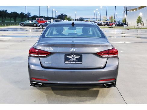 Used 2015 Hyundai Genesis 3.8 w/ Option Group 03 image 7